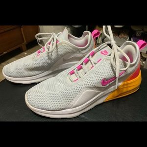Nike Airmax Motion 2